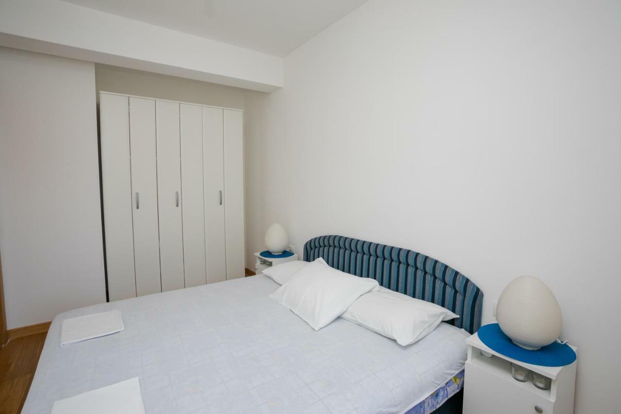 Apartment With Sea View Rafajlovići Exterior photo