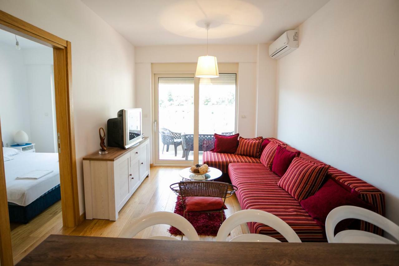 Apartment With Sea View Rafajlovići Exterior photo