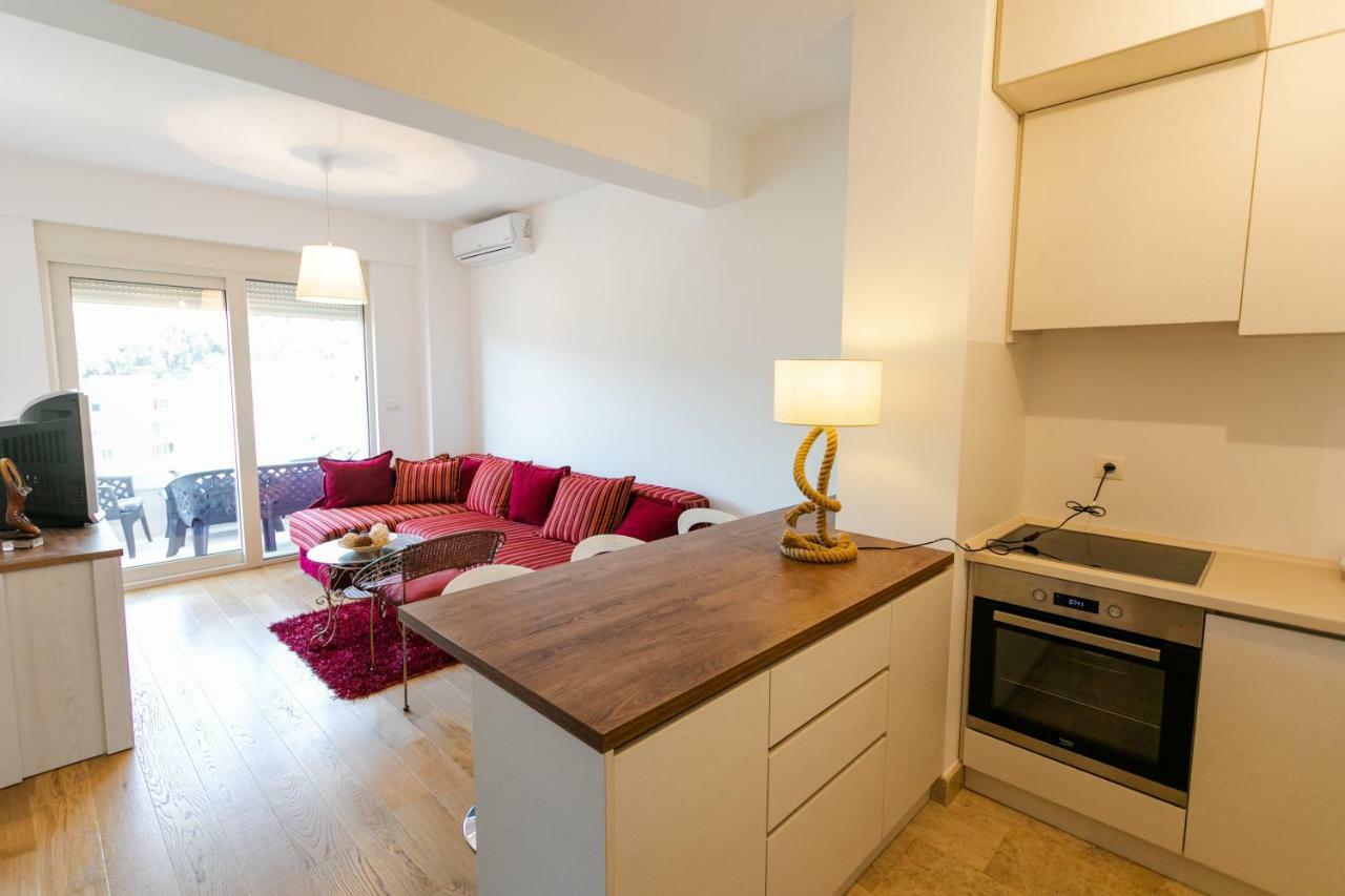 Apartment With Sea View Rafajlovići Exterior photo